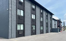 Motel 6 Niagara Falls, On Near The Falls